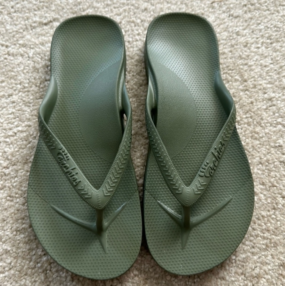 NWOT Archie sandals